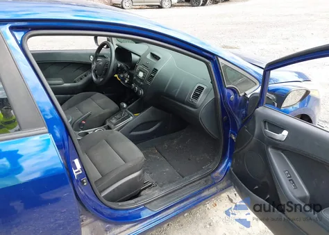 2017 Kia Forte Lx z USA, uszkodzony, nr VIN 3KPFK4A74HE078999